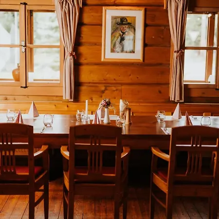 Hotel****liptovsky Dvor Ξενοδοχείο με διαμερίσματα Liptovský Ján